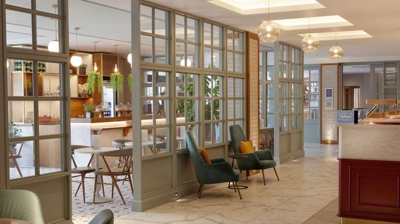 <b>DoubleTree by Hilton Bath Lobby</b>. Images powered by <a href="https://iceportal.shijigroup.com/" title="IcePortal" target="_blank">IcePortal</a>.