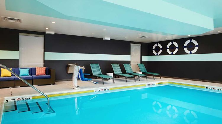 Tru by Hilton Charleston Airport Pool