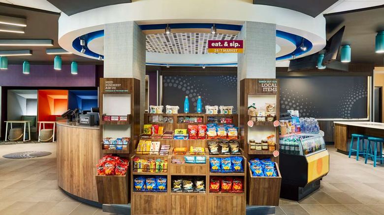 <b>Tru by Hilton Charleston Airport Restaurant</b>. Images powered by <a href="https://iceportal.shijigroup.com/" title="IcePortal" target="_blank">IcePortal</a>.