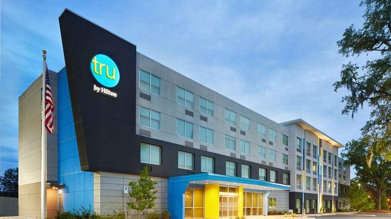 <b>Tru by Hilton Charleston Airport Exterior</b>. Images powered by <a href="https://iceportal.shijigroup.com/" title="IcePortal" target="_blank">IcePortal</a>.