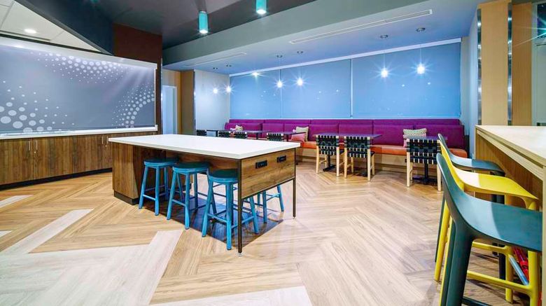 <b>Tru by Hilton Goodyear Phoenix West Restaurant</b>. Images powered by <a href="https://iceportal.shijigroup.com/" title="IcePortal" target="_blank">IcePortal</a>.