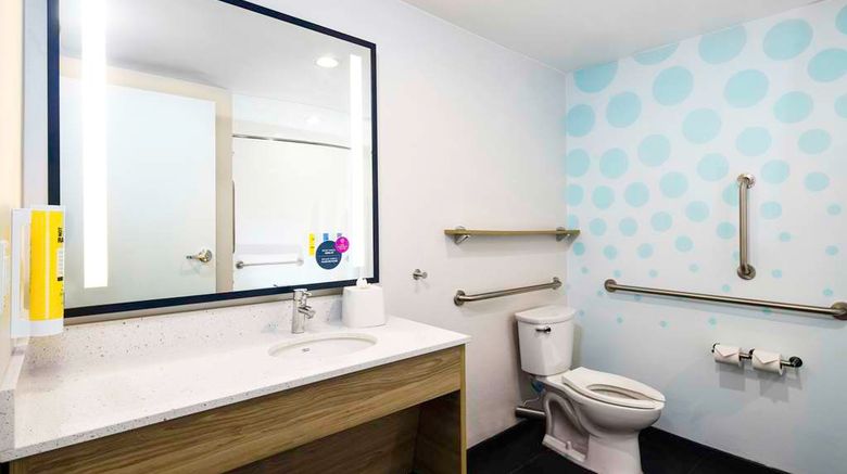 <b>Tru by Hilton Goodyear Phoenix West Room</b>. Images powered by <a href="https://iceportal.shijigroup.com/" title="IcePortal" target="_blank">IcePortal</a>.