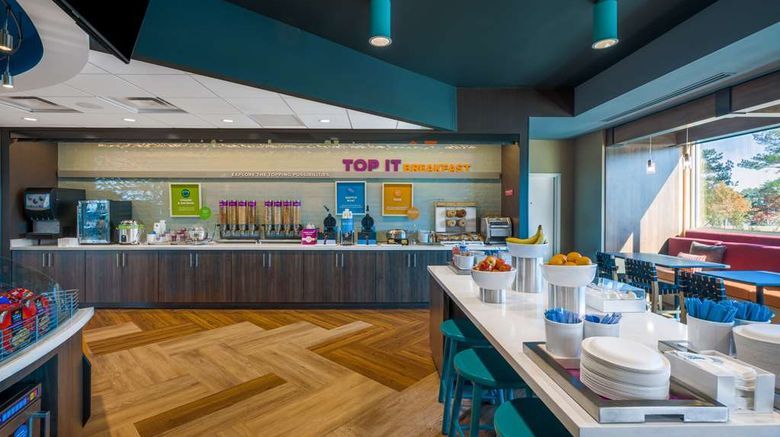 <b>Tru by Hilton Savannah Airport Restaurant</b>. Images powered by <a href="https://iceportal.shijigroup.com/" title="IcePortal" target="_blank">IcePortal</a>.