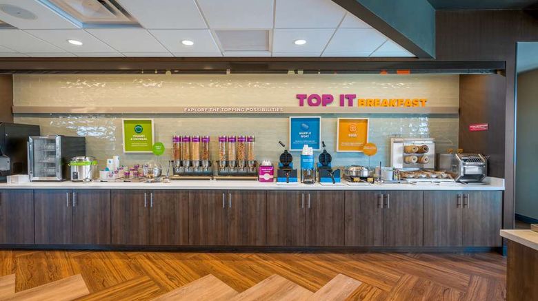 <b>Tru by Hilton Savannah Airport Restaurant</b>. Images powered by <a href="https://iceportal.shijigroup.com/" title="IcePortal" target="_blank">IcePortal</a>.