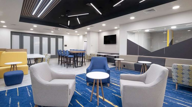 Hampton Inn Verona at Turning Stone Lobby
