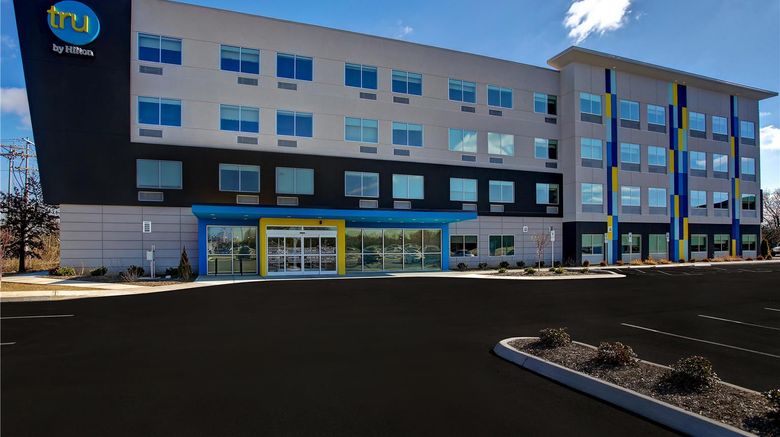 Tru by Hilton Alcoa Knoxville Airport Exterior. Images powered by <a href="https://iceportal.shijigroup.com" target="_blank" rel="noopener">Ice Portal</a>.