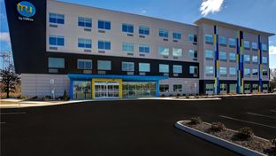 Tru by Hilton Alcoa Knoxville Airport