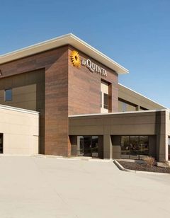 La Quinta Inn & Suites by Wyndham