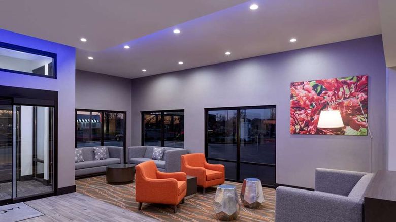 <b>La Quinta Inn & Suites by Wyndham Lobby</b>. Images powered by <a href="https://iceportal.shijigroup.com/" title="IcePortal" target="_blank">IcePortal</a>.