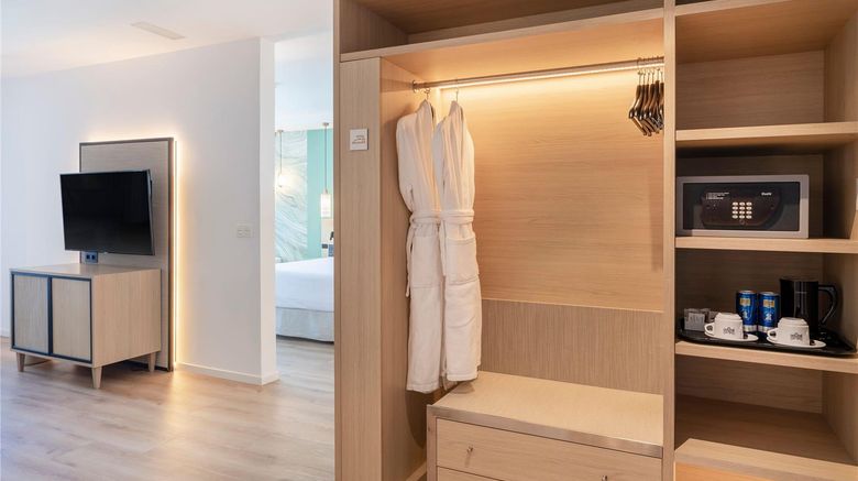 <b>Hotel Spa Porta Maris by Melia Room</b>. Images powered by <a href="https://iceportal.shijigroup.com/" title="IcePortal" target="_blank">IcePortal</a>.
