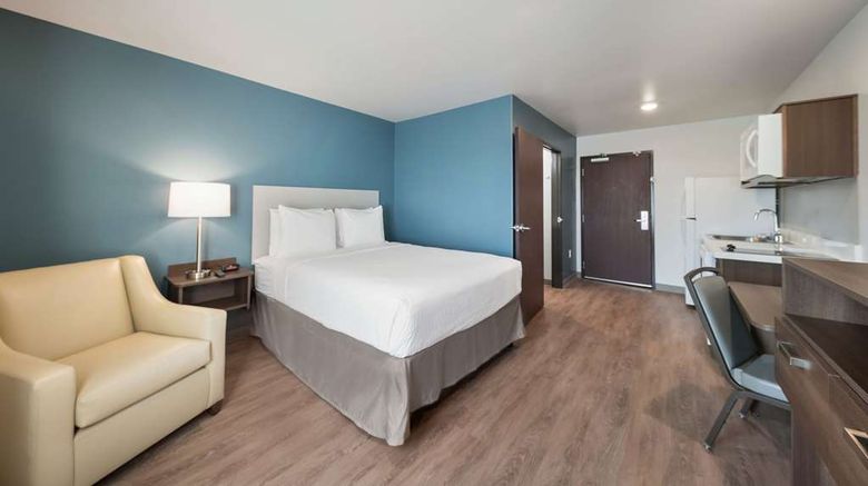 <b>WoodSpring Suites Dallas/Plano Room</b>. Images powered by <a href="https://iceportal.shijigroup.com/" title="IcePortal" target="_blank">IcePortal</a>.