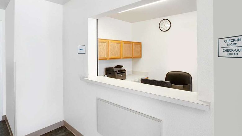 <b>WoodSpring Suites Denton Lobby</b>. Images powered by <a href="https://iceportal.shijigroup.com/" title="IcePortal" target="_blank">IcePortal</a>.