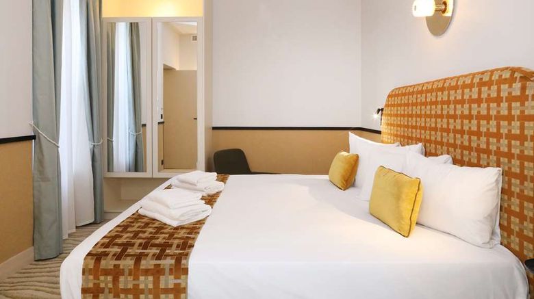 <b>The Five Hotel Room</b>. Images powered by <a href="https://iceportal.shijigroup.com/" title="IcePortal" target="_blank">IcePortal</a>.