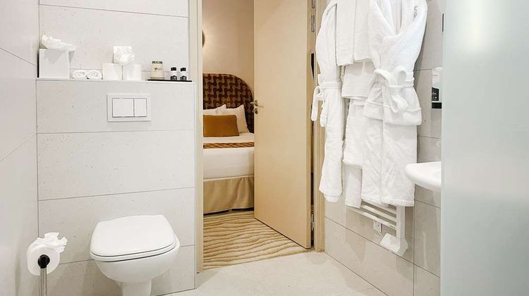 The Five Hotel Suite