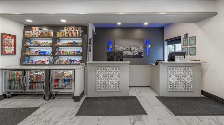 <b>Best Western Independence Kansas City Lobby</b>. Images powered by <a href="https://iceportal.shijigroup.com/" title="IcePortal" target="_blank">IcePortal</a>.