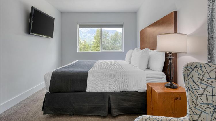 Stoke Hotel, SureStay Collection By BW Room
