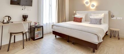 Hotel CourSeine Room