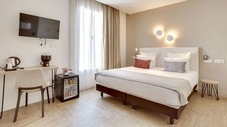 Hotel CourSeine Room