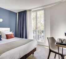 Hotel CourSeine Room