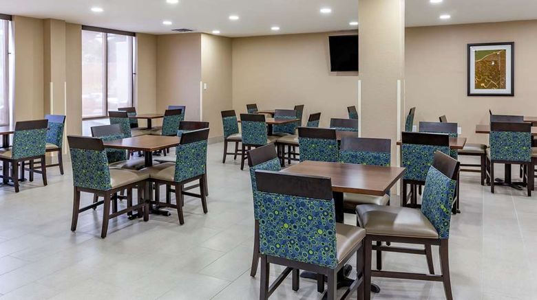 <b>Comfort Inn & Suites Restaurant</b>. Images powered by <a href="https://iceportal.shijigroup.com/" title="IcePortal" target="_blank">IcePortal</a>.
