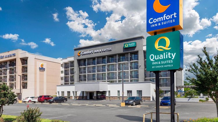 Quality Inn & Suites Exterior