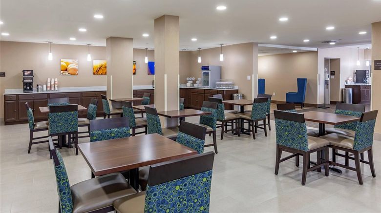 <b>Quality Inn & Suites Restaurant</b>. Images powered by <a href="https://iceportal.shijigroup.com/" title="IcePortal" target="_blank">IcePortal</a>.