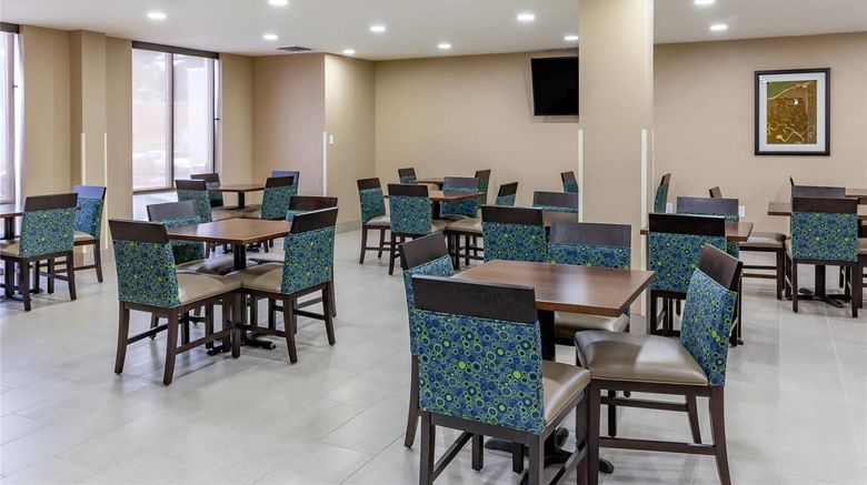<b>Quality Inn & Suites Restaurant</b>. Images powered by <a href="https://iceportal.shijigroup.com/" title="IcePortal" target="_blank">IcePortal</a>.