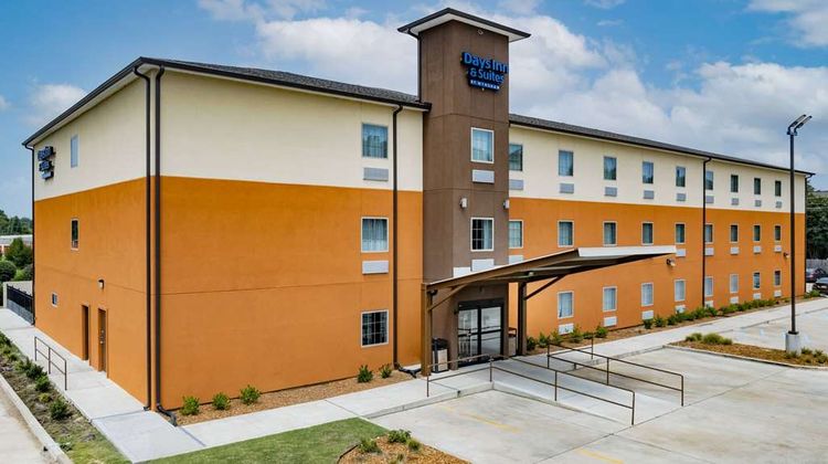 Days Inn & Suites by Wyndham Horn Lake Exterior