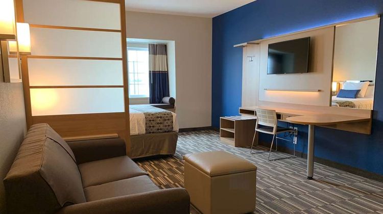 Microtel Inn & Suites by Wyndham Room
