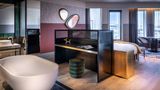 <b>QT Auckland Suite</b>. Images powered by <a href="https://iceportal.shijigroup.com/" title="IcePortal" target="_blank">IcePortal</a>.
