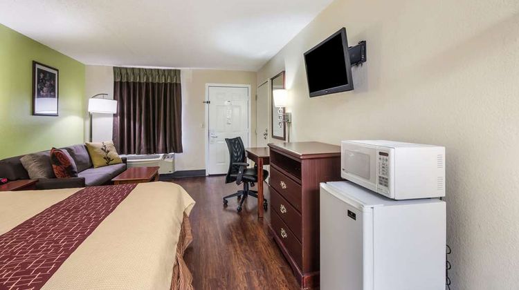 Rodeway Inn Room