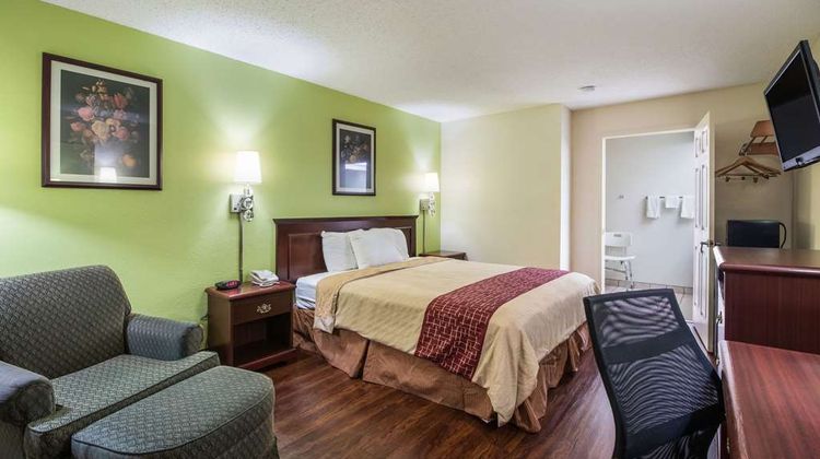 Rodeway Inn Room
