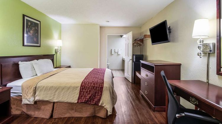 Rodeway Inn Room