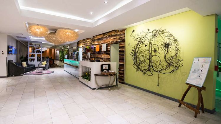 Hotel Verde Cape Town Airport Lobby