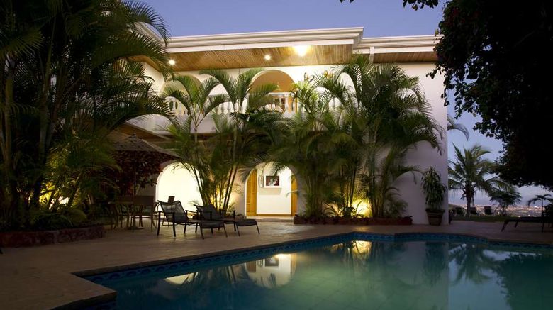 <b>Hotel Buena Vista Pool</b>. Images powered by <a href="https://iceportal.shijigroup.com/" title="IcePortal" target="_blank">IcePortal</a>.