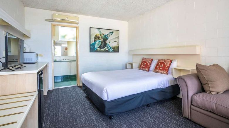 <b>Mulgrave Court Motor Inn Room</b>. Images powered by <a href="https://iceportal.shijigroup.com/" title="IcePortal" target="_blank">IcePortal</a>.