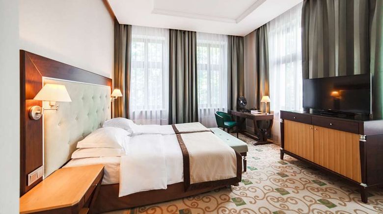 <b>Hotel Dyplomat Room</b>. Images powered by <a href="https://iceportal.shijigroup.com/" title="IcePortal" target="_blank">IcePortal</a>.