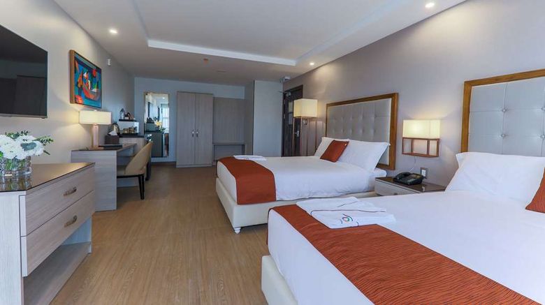 <b>Hotel Vista Quince Room</b>. Images powered by <a href="https://iceportal.shijigroup.com/" title="IcePortal" target="_blank">IcePortal</a>.