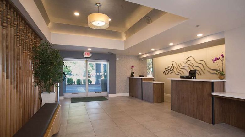 <b>DoubleTree by Hilton Chico Lobby</b>. Images powered by <a href="https://iceportal.shijigroup.com/" title="IcePortal" target="_blank">IcePortal</a>.