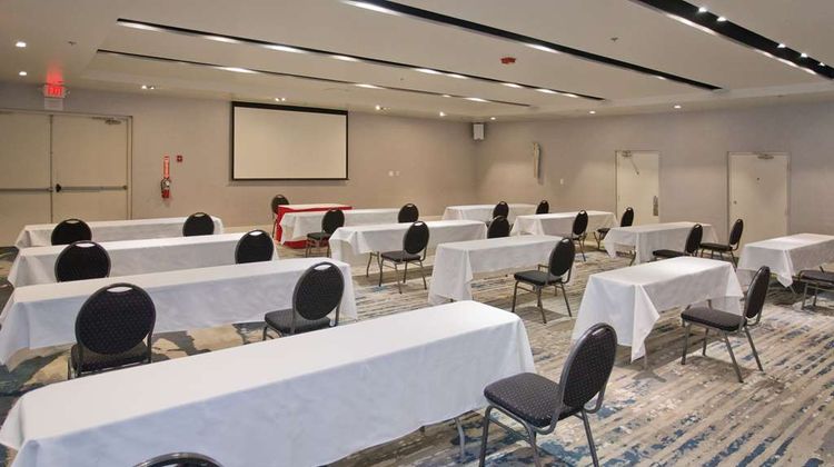 DoubleTree by Hilton Chico Meeting