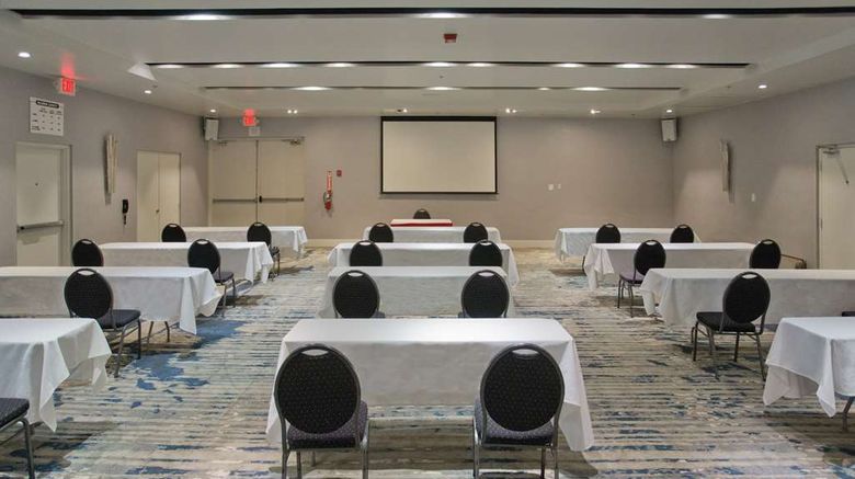 <b>DoubleTree by Hilton Chico Meeting</b>. Images powered by <a href="https://iceportal.shijigroup.com/" title="IcePortal" target="_blank">IcePortal</a>.