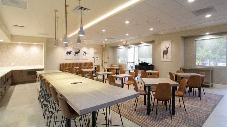 DoubleTree by Hilton Chico Restaurant