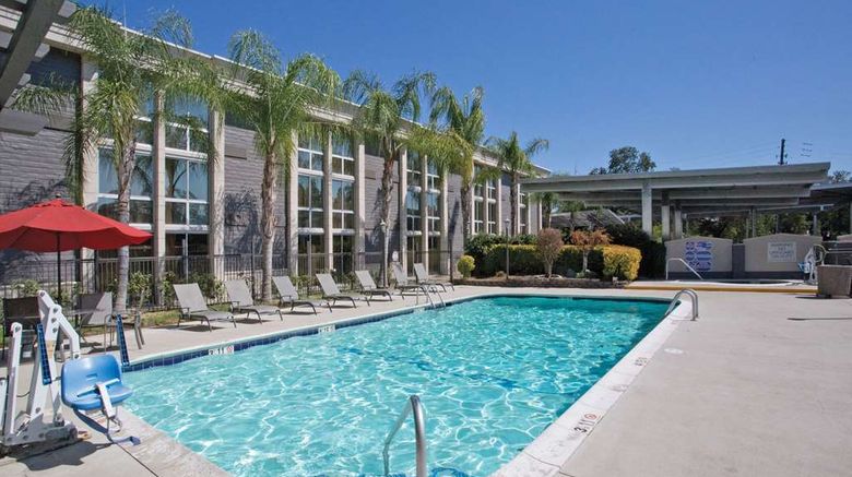 <b>DoubleTree by Hilton Chico Pool</b>. Images powered by <a href="https://iceportal.shijigroup.com/" title="IcePortal" target="_blank">IcePortal</a>.