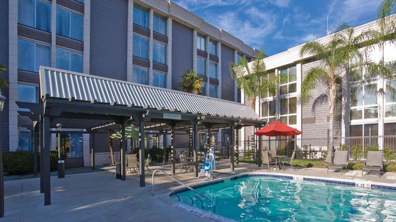 <b>DoubleTree by Hilton Chico Pool</b>. Images powered by <a href="https://iceportal.shijigroup.com/" title="IcePortal" target="_blank">IcePortal</a>.