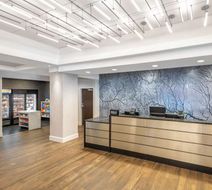 DoubleTree by Hilton Denver Cherry Creek Lobby