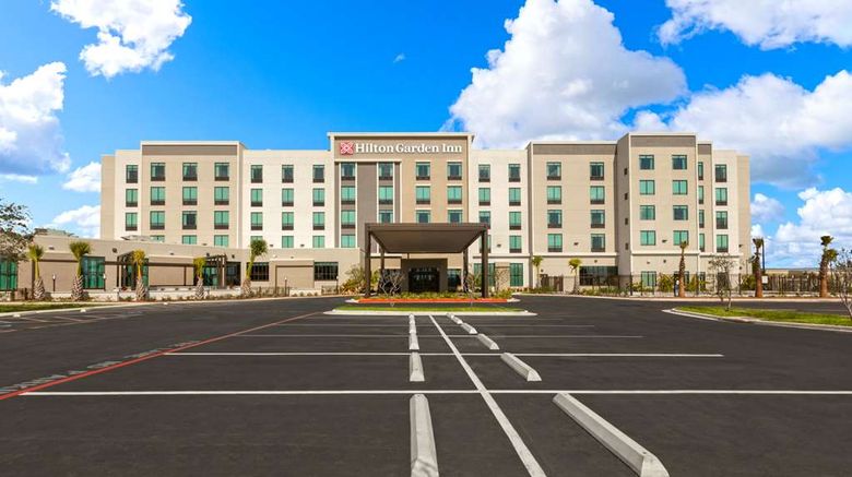 <b>Hilton Garden Inn Convention Center Exterior</b>. Images powered by <a href="https://iceportal.shijigroup.com/" title="IcePortal" target="_blank">IcePortal</a>.