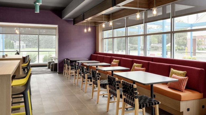 <b>Tru by Hilton Sandusky Restaurant</b>. Images powered by <a href="https://iceportal.shijigroup.com/" title="IcePortal" target="_blank">IcePortal</a>.