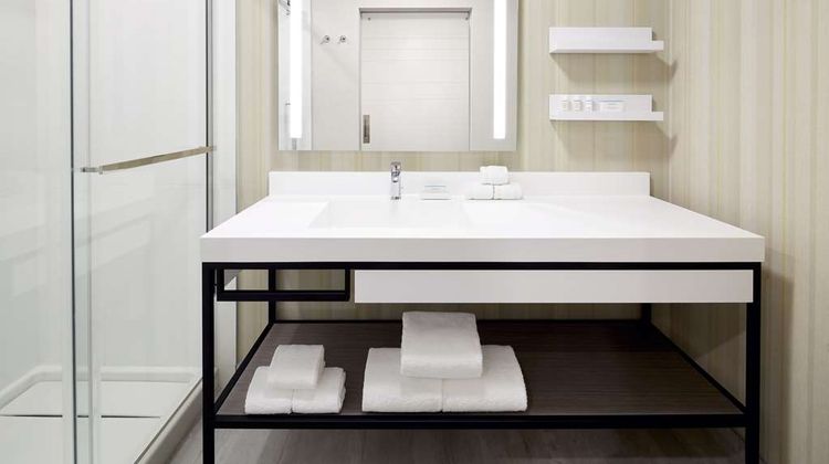 Hilton Garden Inn Montreal Midtown Room