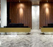 Hilton Garden Inn Montreal Midtown Lobby