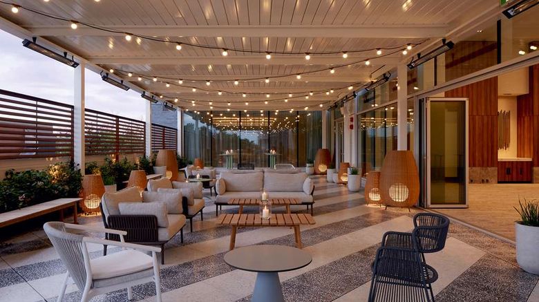 <b>Homewood Stes by Hilton Montreal Midtown Meeting</b>. Images powered by <a href="https://iceportal.shijigroup.com/" title="IcePortal" target="_blank">IcePortal</a>.